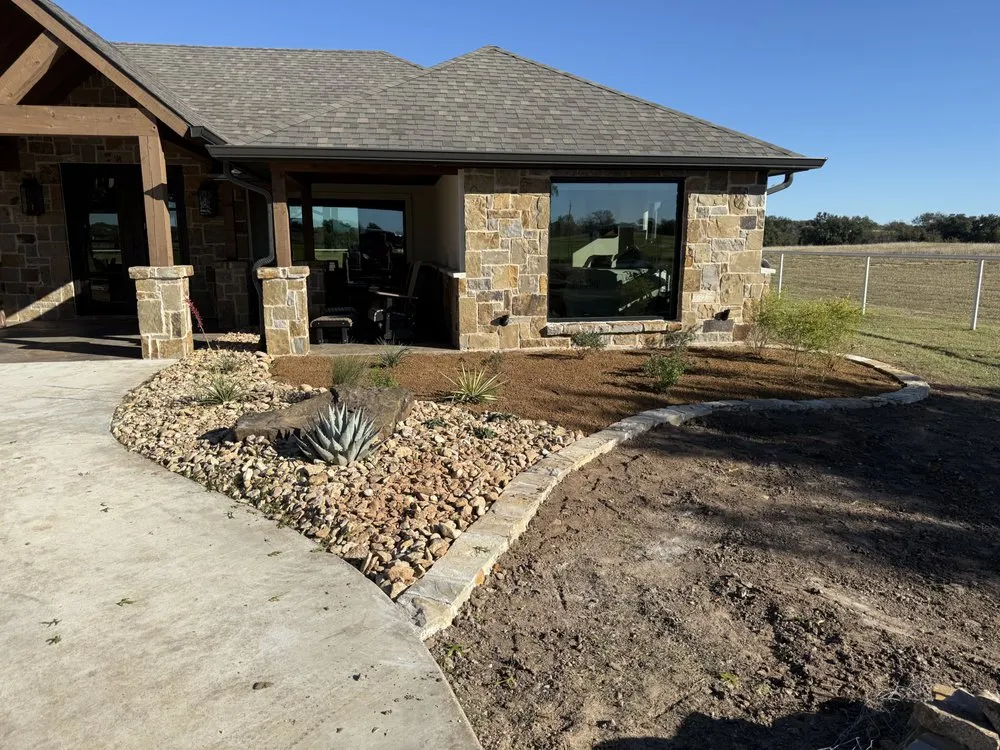 Custom yard cleanup service in Weatherford, TX by Eduardo’s landscaping