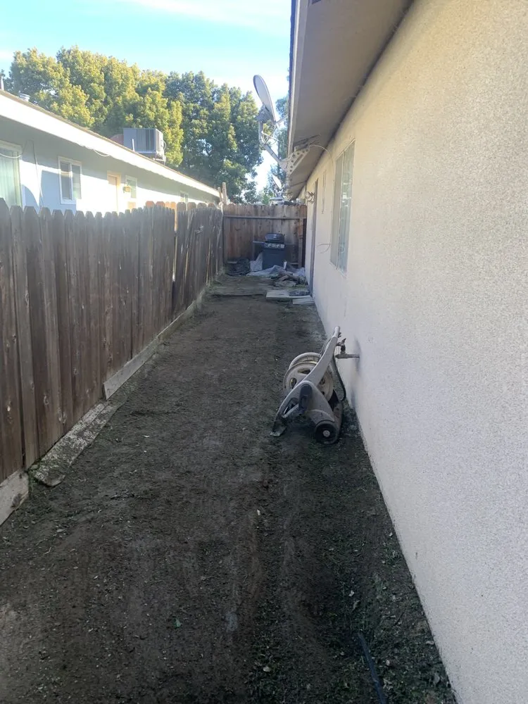 Professional yard cleanup service in Tulare, CA by Eduardos Lawn Care