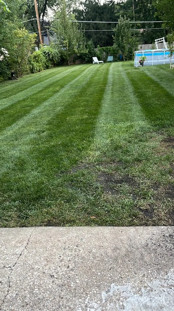 Trusted garden landscaping for homes in Wood Dale, IL by Eduardo’s Lawn Maintenance