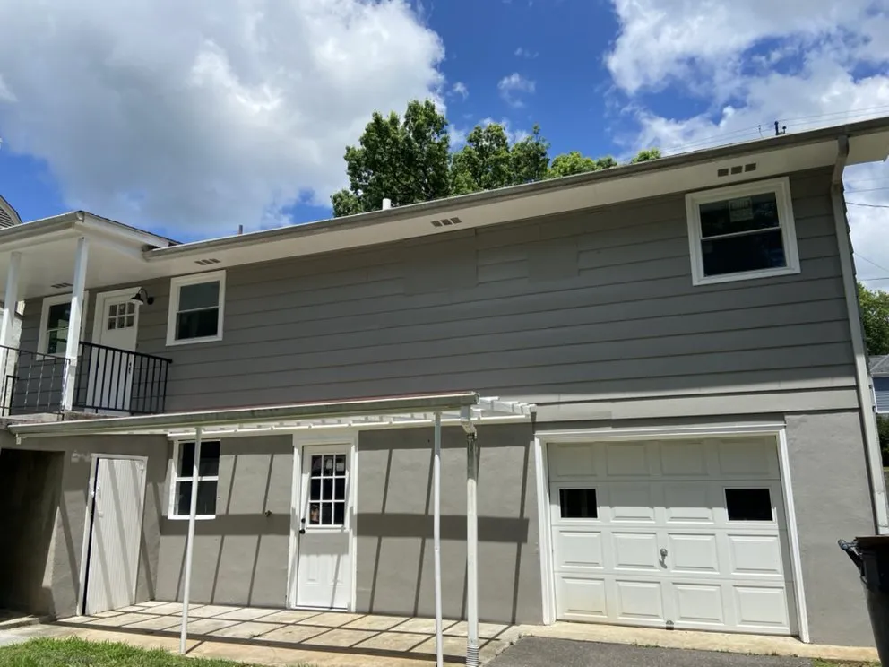 Affordable yard maintenance for homes in Kingsport, TN by Edward & Ellen