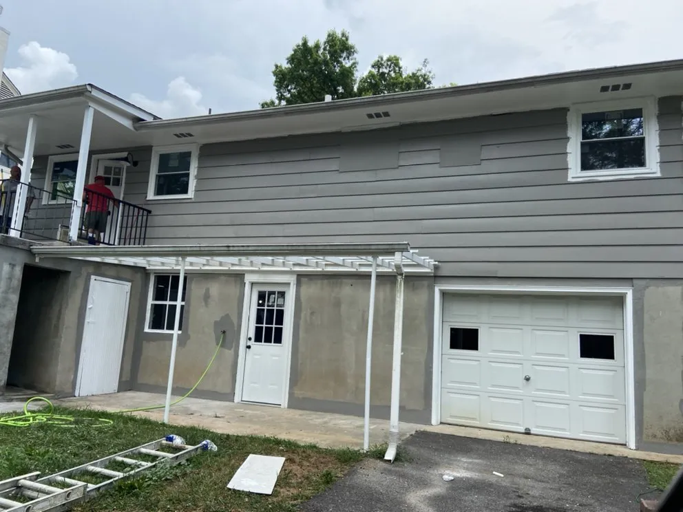 Trusted lawn care service in Kingsport, TN - Edward & Ellen