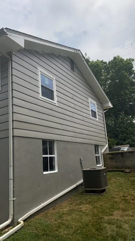 Top-rated lawn care service for homes across Kingsport, TN - Edward & Ellen