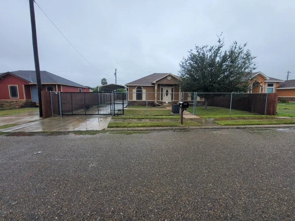 Custom lawn mowing service in San Juan, TX - Edward American Lawn Services