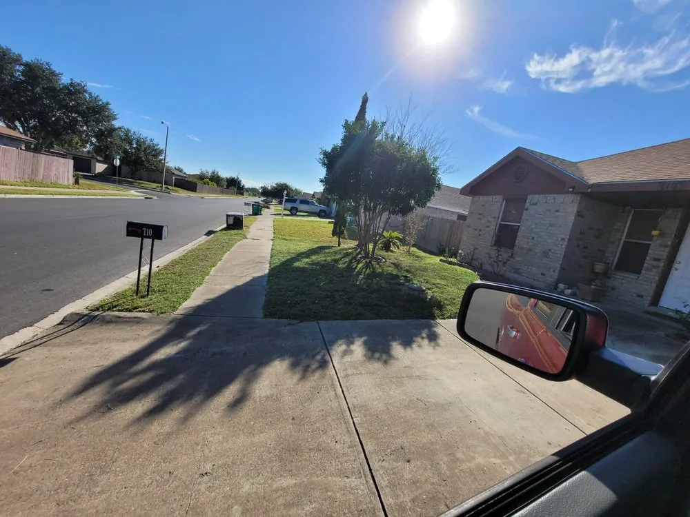 Local lawn care service experts serving San Juan, TX - Edward American Lawn Services