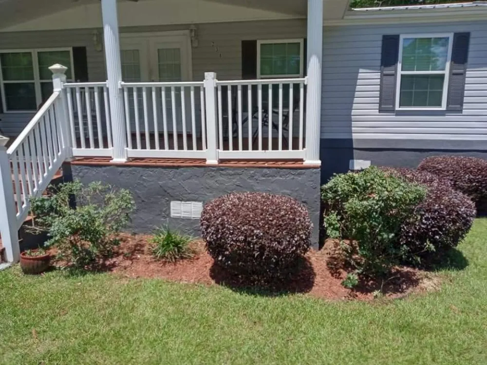Reliable yard maintenance for homes in Cairo, GA by Edward Jones LawnCare