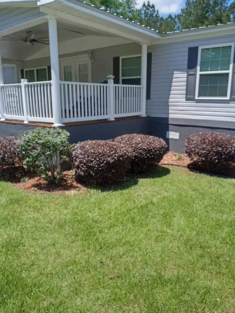 Professional lawn mowing service experts serving Cairo, GA - Edward Jones LawnCare