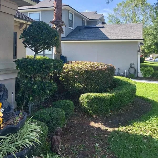 Local landscaping services experts serving Lithia, FL - Edwards Edge Lawn Care