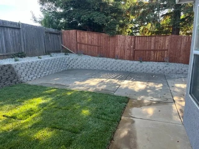 Custom lawn mowing service with custom design across Sacramento, CA - Edwards Landscape Management