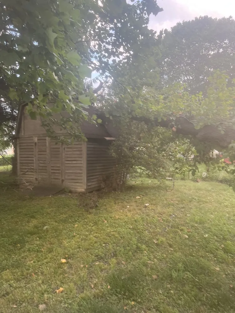 Expert landscaping services in Lebanon, IN by Edwards Landscaping & Lawn Care