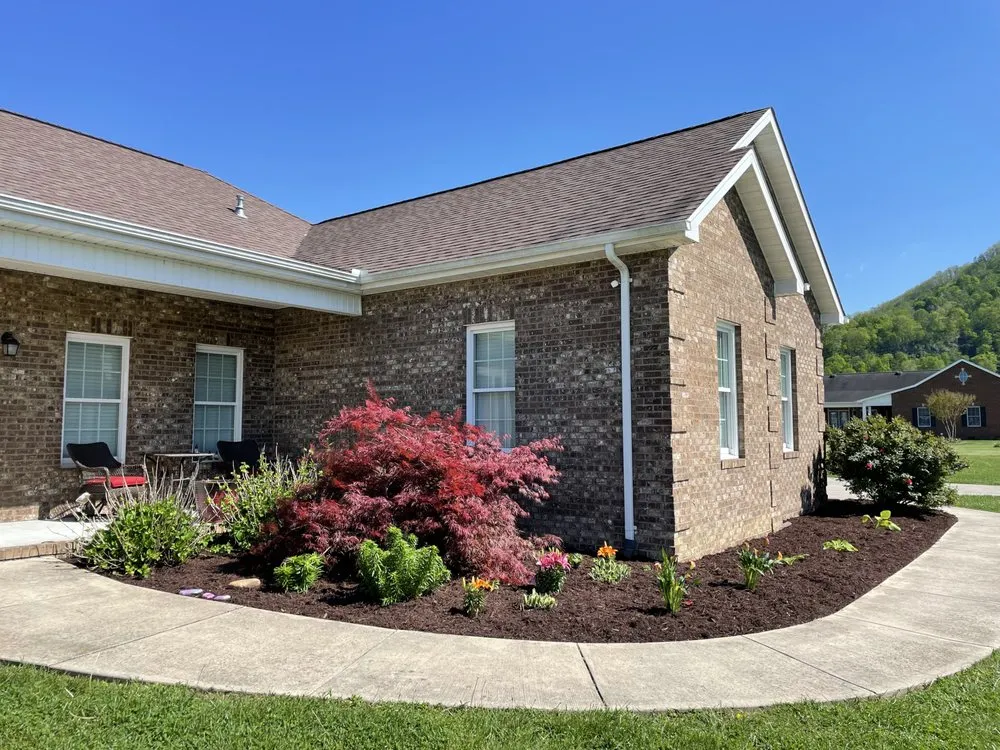 Local yard maintenance in Blountville, TN by Edwards Lawn and Landscaping