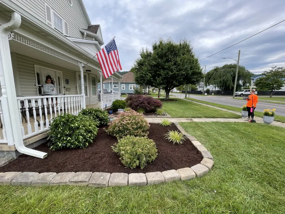 Expert outdoor landscaping in Blountville, TN - Edwards Lawn and Landscaping
