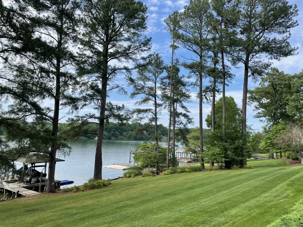 Professional landscape design experts serving Blountville, TN - Edwards Lawn and Landscaping