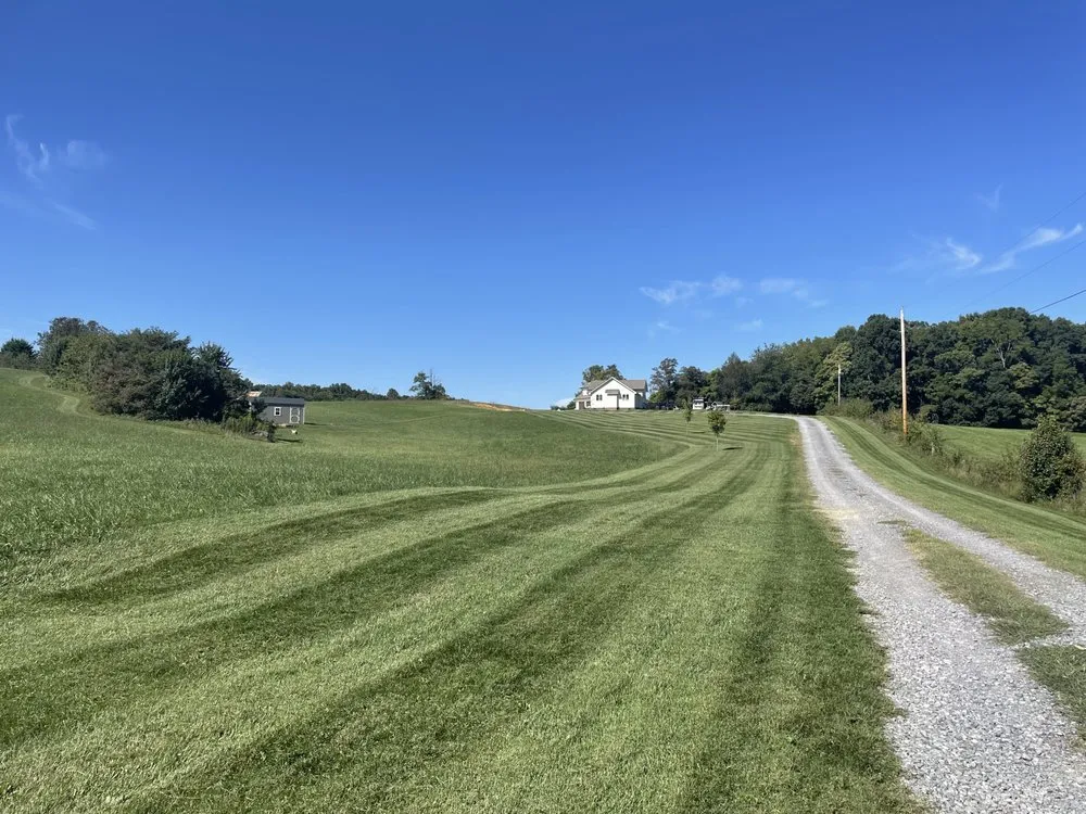 Custom lawn mowing service experts serving Blountville, TN - Edwards Lawn and Landscaping