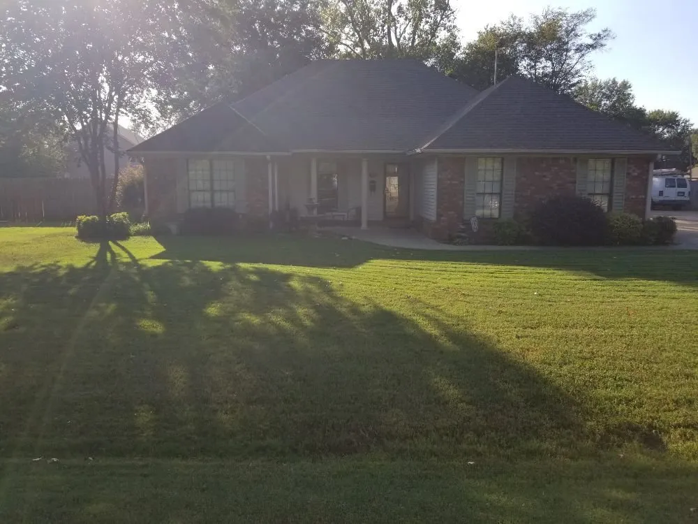 Expert yard maintenance experts serving Marion, AR - Edwards Lawn Care