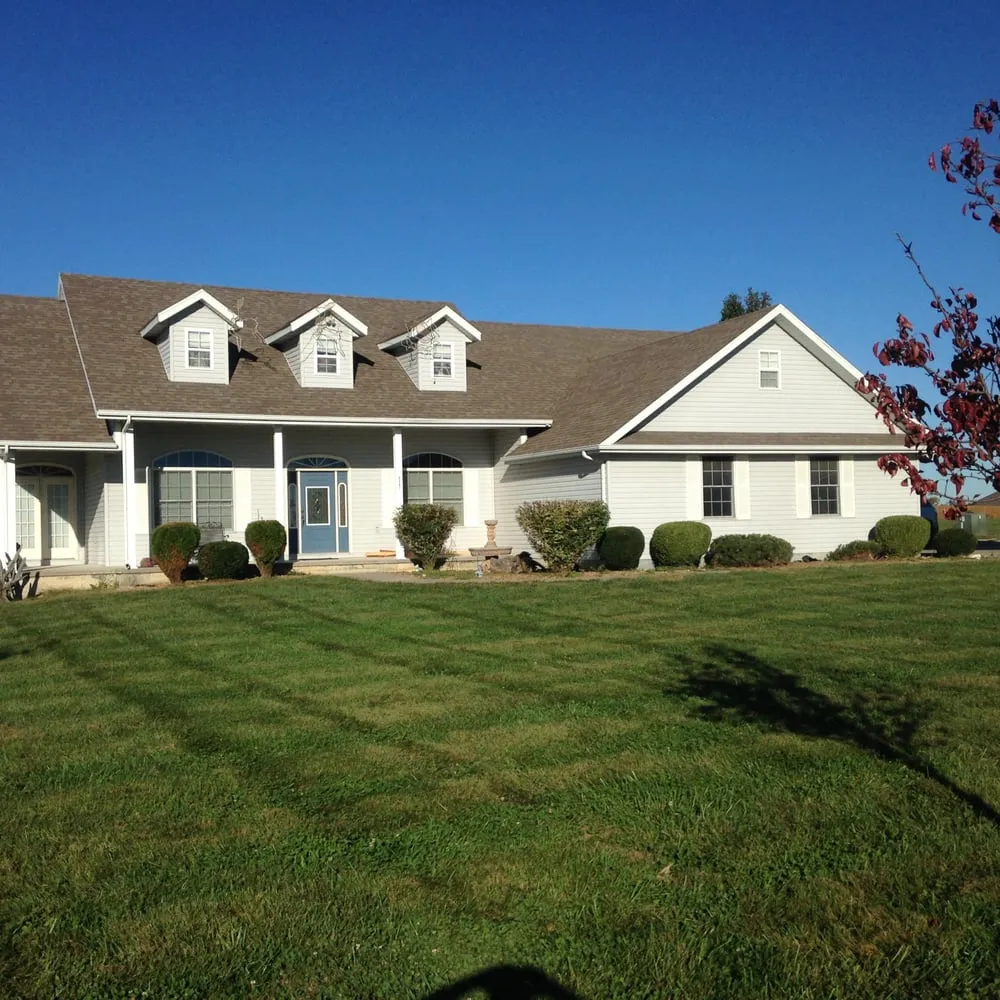 Reliable landscaping services experts serving Strafford, MO - Edwards Lawn Service
