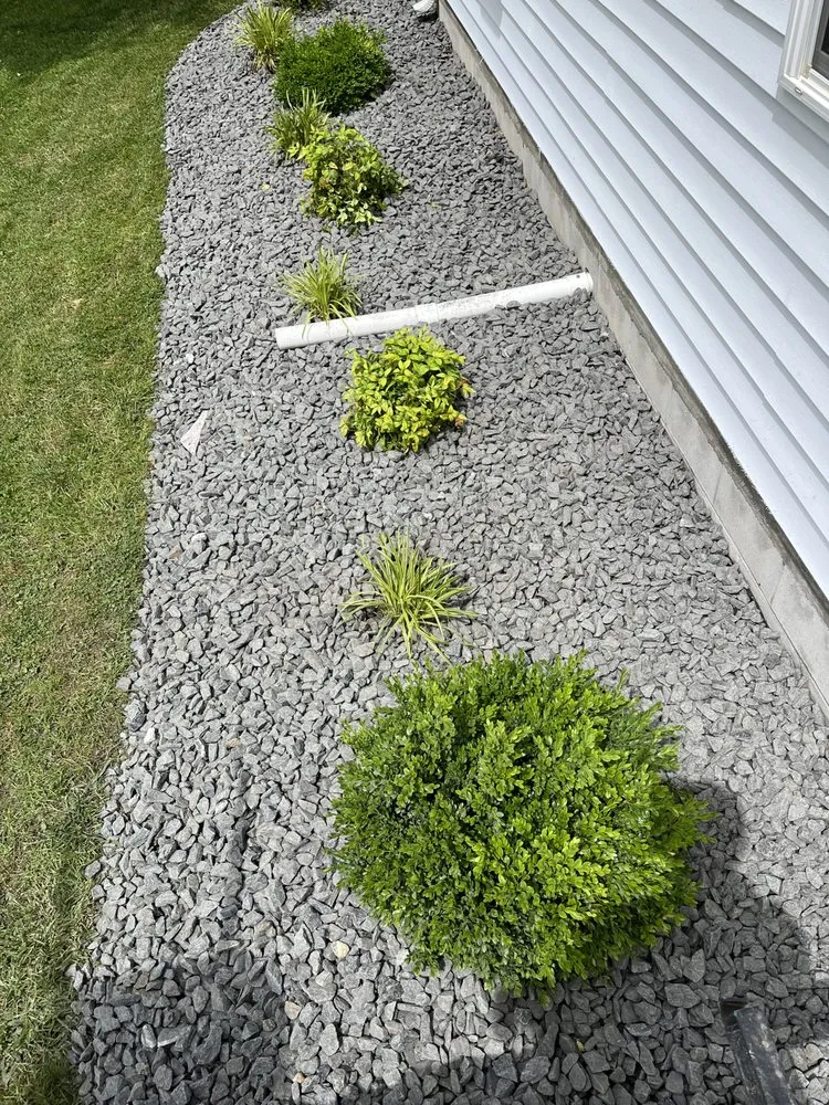 Trusted garden landscaping for beautiful yards in Annville, KY by Edwards Lawncare