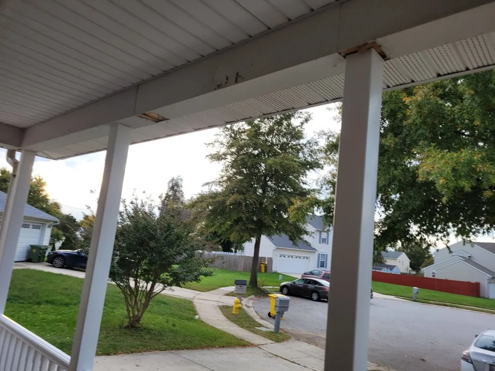 Expert lawn mowing service experts serving Glen Burnie, MD - Edwin Construction