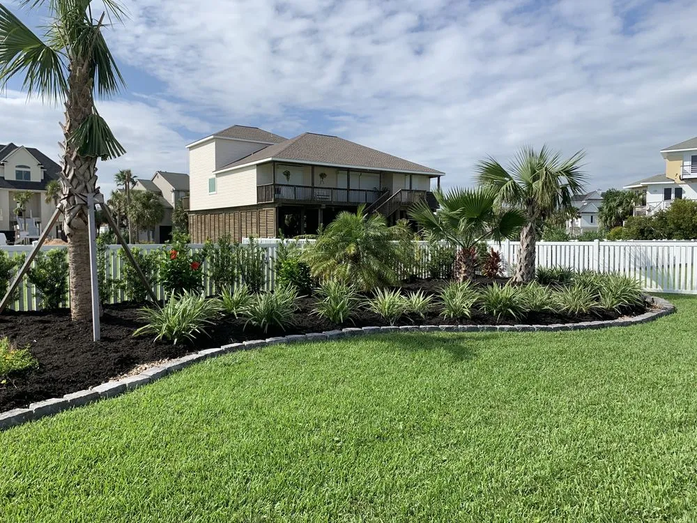 Expert garden landscaping in Galveston, TX by Edwin Landscaping