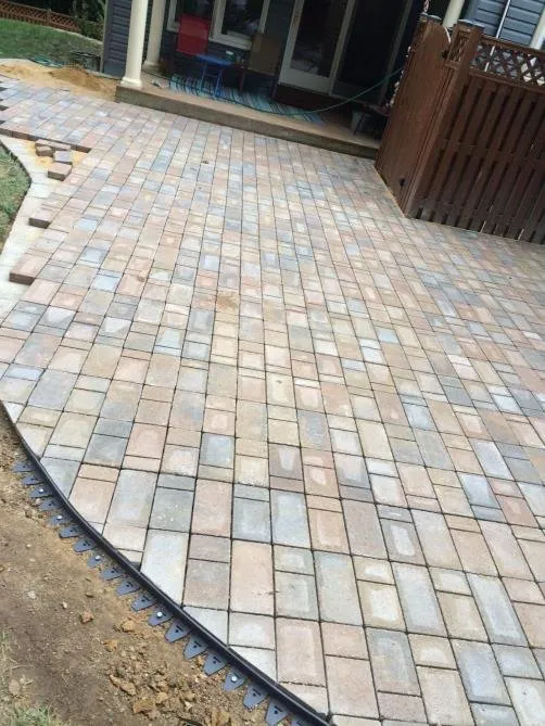 Affordable outdoor landscaping experts serving Springfield, VA - Edwin Lawn & Landscaping