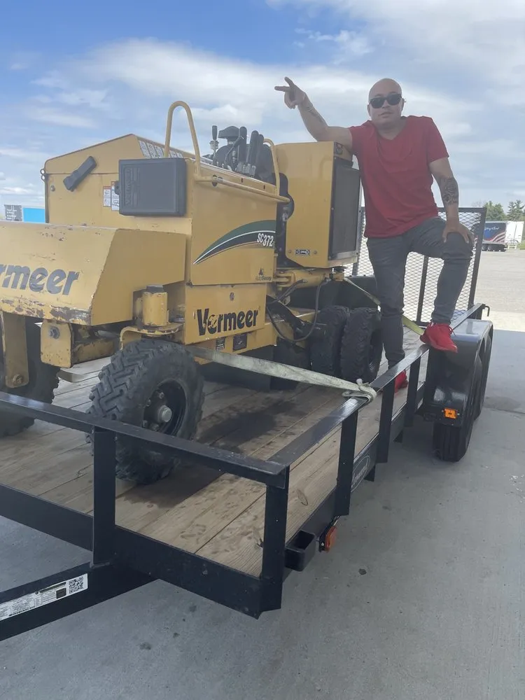 Custom outdoor landscaping experts serving Manassas Park, VA - Edwin Tree Services Removal