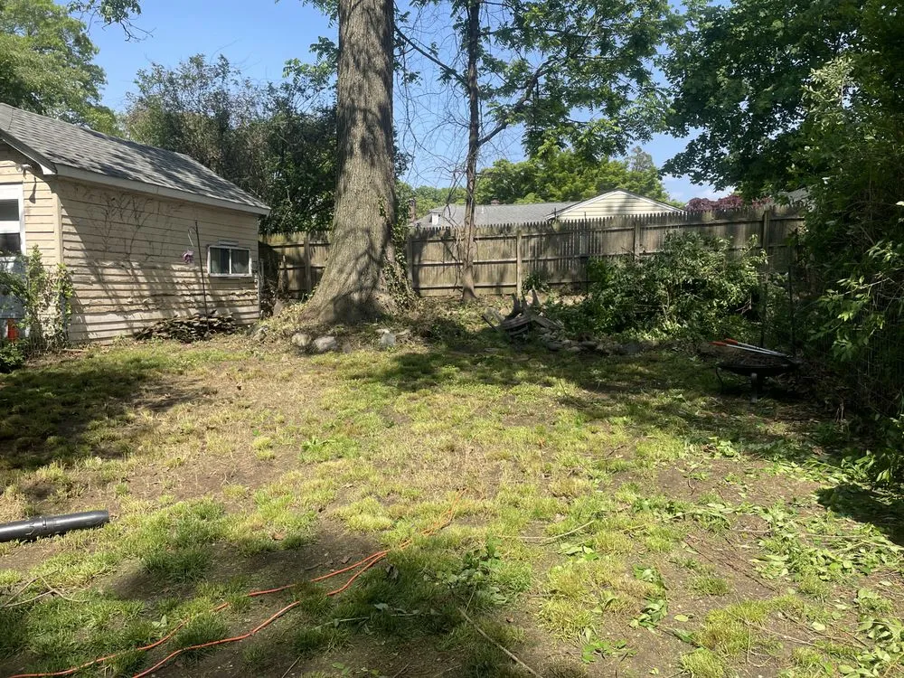 Local lawn mowing service for homes across Huntington Station, NY - Edwin’s Landscape