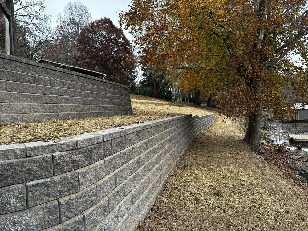 Expert outdoor landscaping experts serving Hickory, NC - Edwin's Landscaping