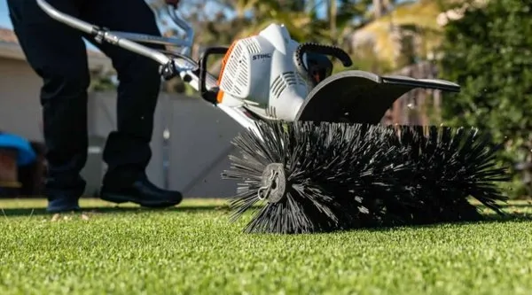 Edwin's Landscaping Logo