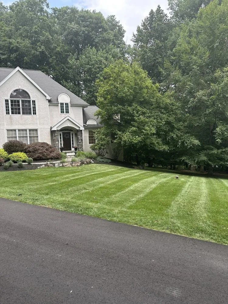 Reliable landscaping services experts serving Drexel Hill, PA - Edy’s Landscaping Services