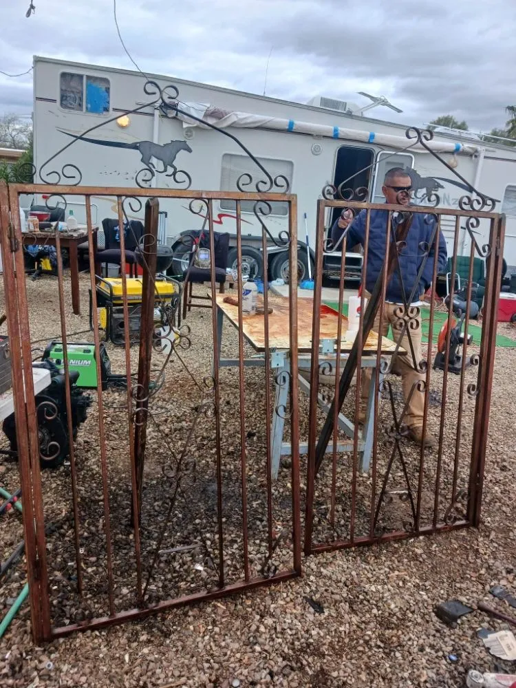 Custom lawn mowing service in Tucson, AZ - E&E Landscape