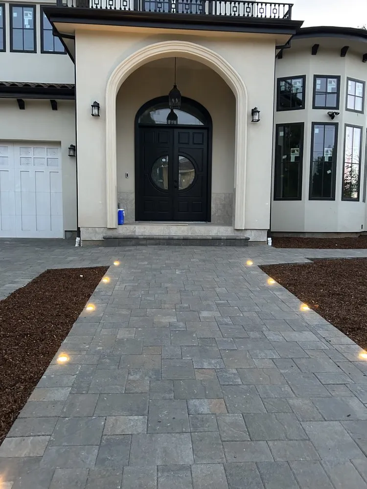 Professional yard cleanup service in San Jose, CA - E&E Landscaping