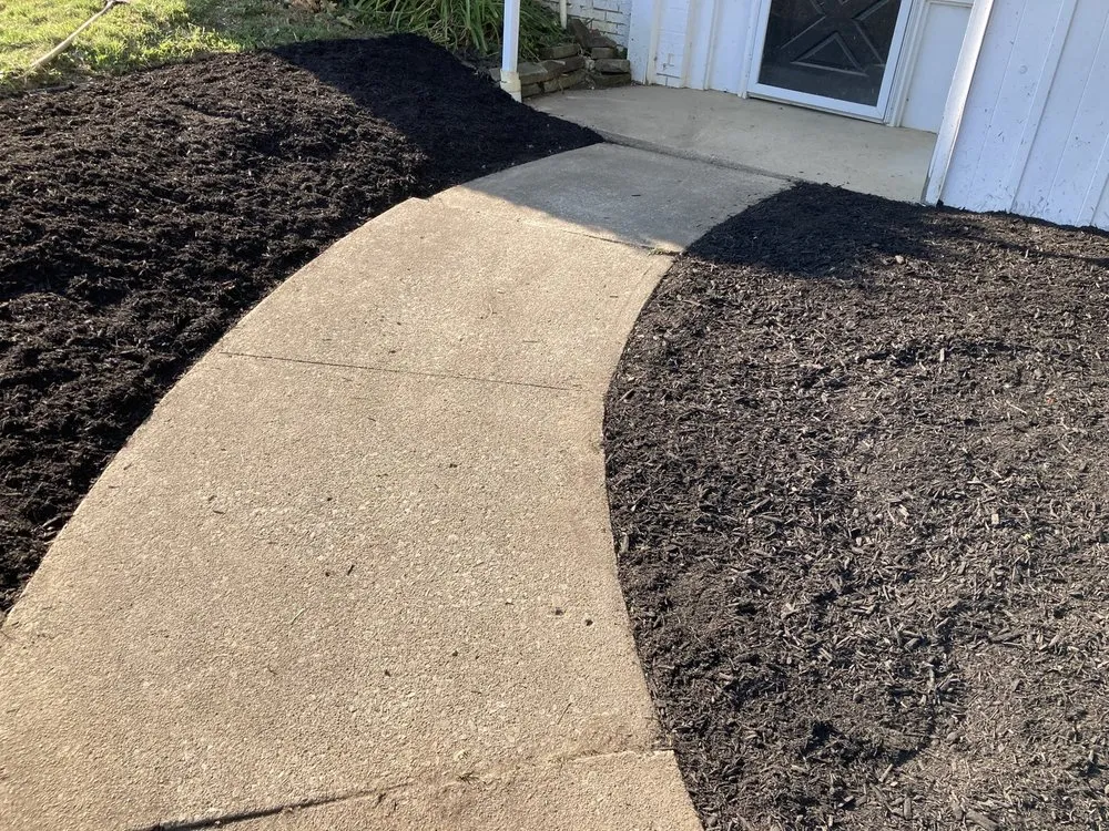 Affordable garden landscaping experts serving Mansfield, OH - EE Lawn Care