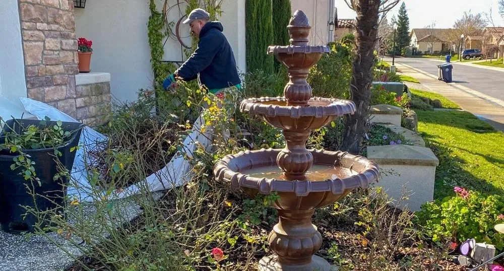 Custom residential landscaping in Sacramento, CA by E&E Lawn Care