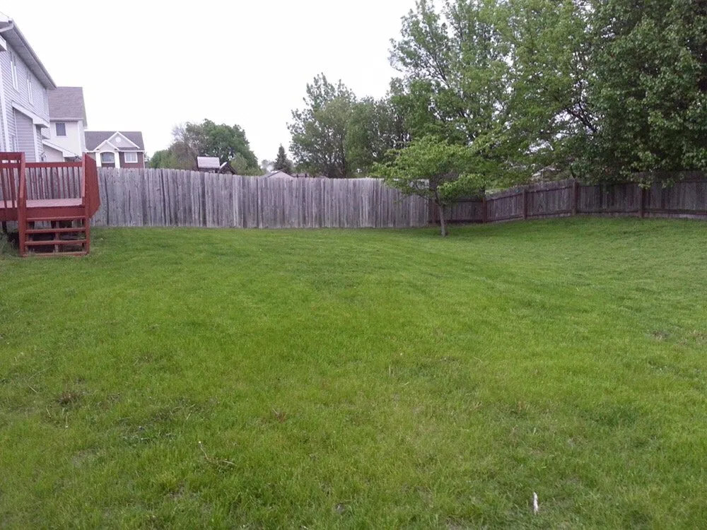 Custom residential landscaping experts serving Ingleside, IL - E&E Mowers