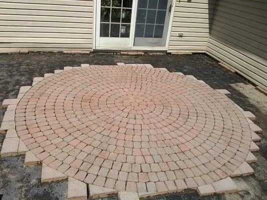 E&E Property Management Logo