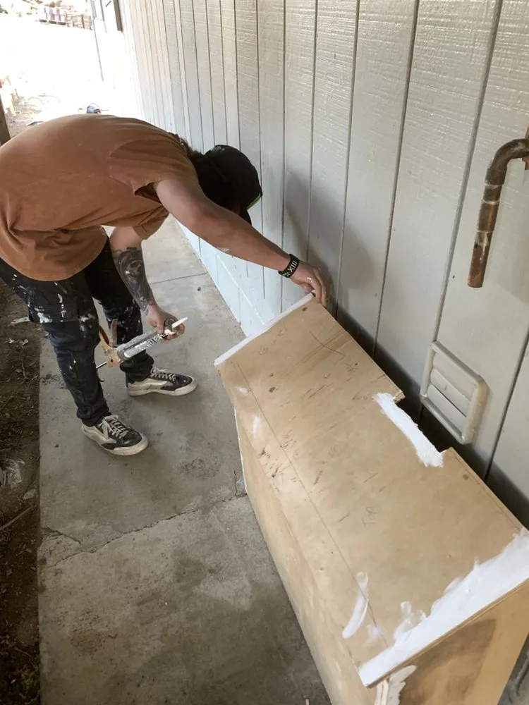 Affordable yard cleanup service in Tehachapi, CA by E&E Remodels