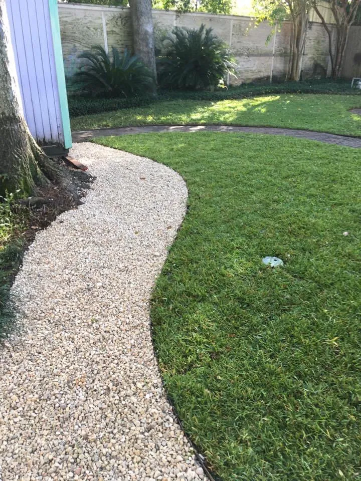 Custom lawn mowing service experts serving Houston, TX - E&F Pro Landscaping