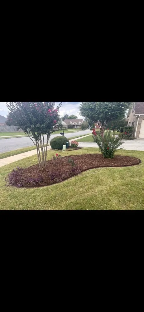 Top-rated lawn mowing service in Decatur, AL - Efficiency Lawn & Landscaping