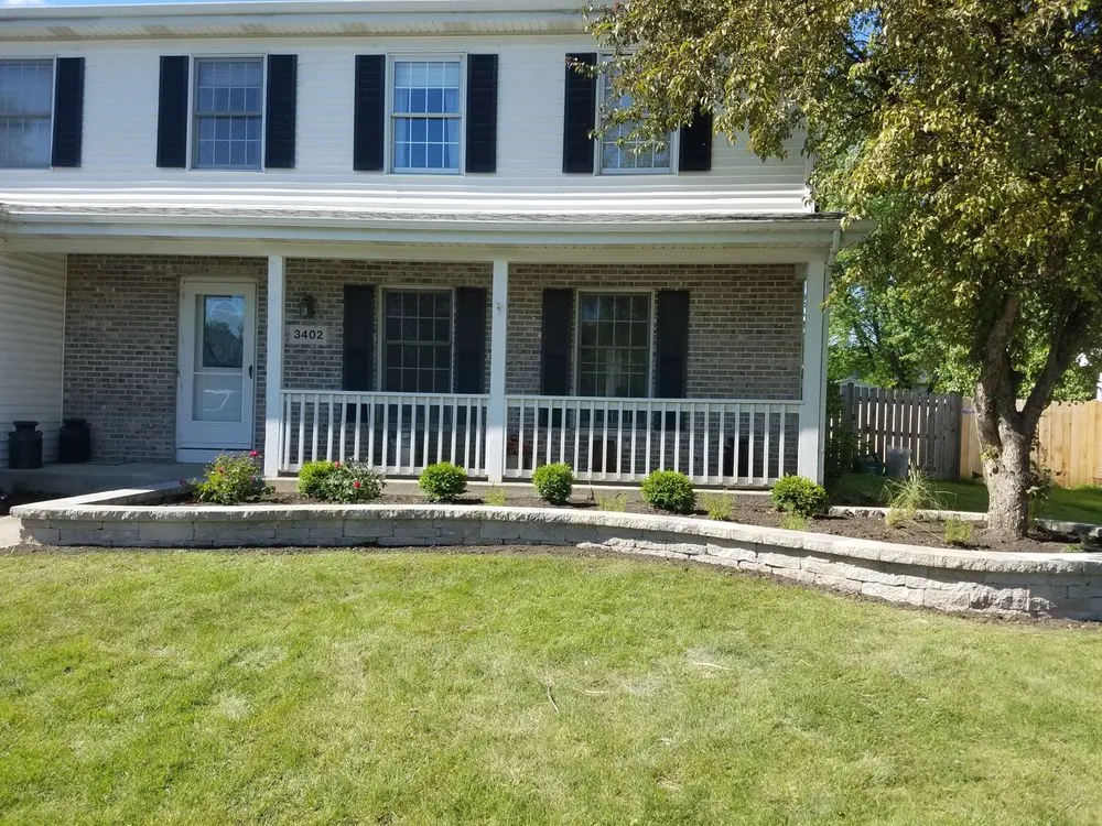 Top-rated yard maintenance in McHenry, IL - E.F.P. Express Landscaping Service