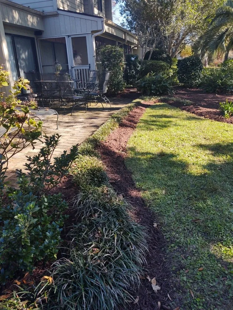Professional garden landscaping in Georgetown, SC - Efrain and Son lawn Care Service
