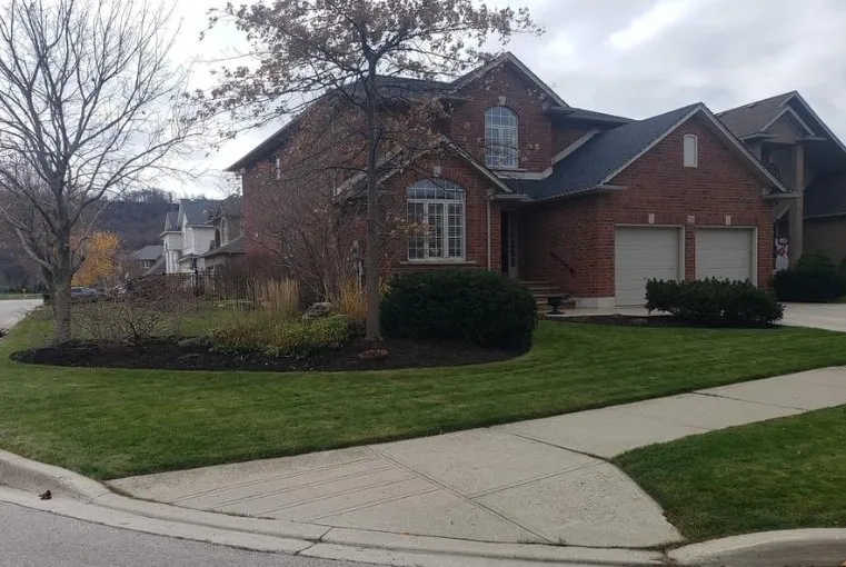 Custom lawn mowing service for outdoor upgrades across Murfreesboro, TN - Efrain Esparza