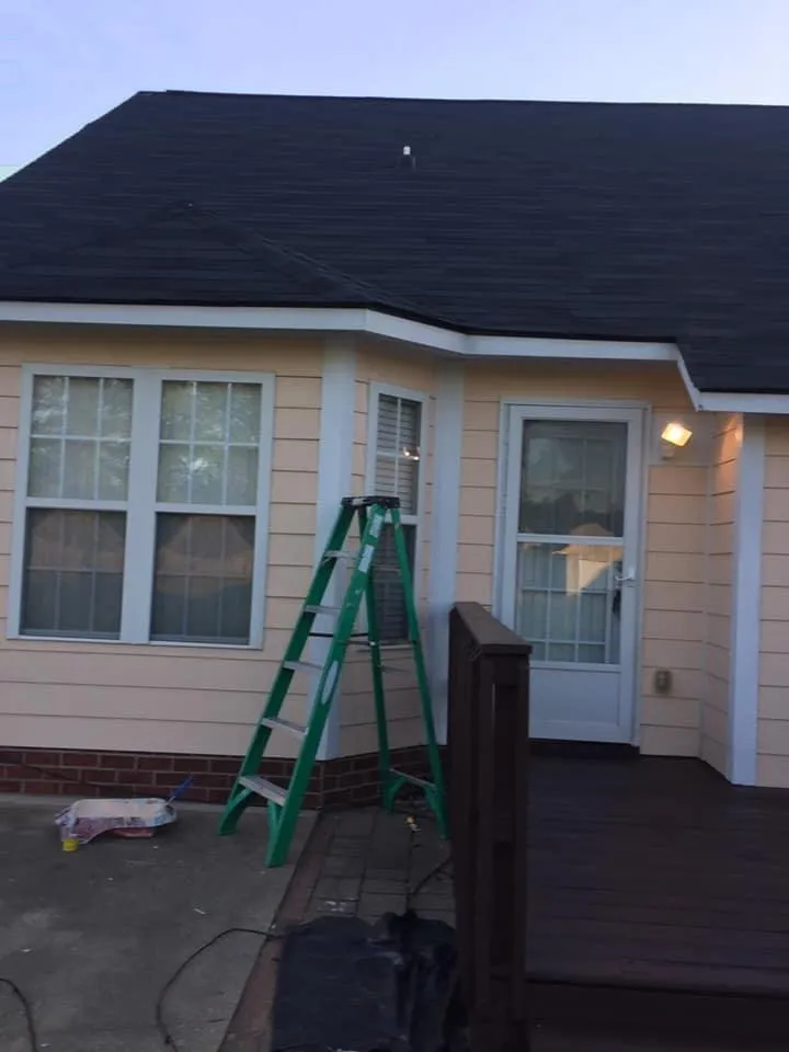 Expert landscaping services experts serving Lillington, NC - Efrain Esquivel Landscaping and Painting