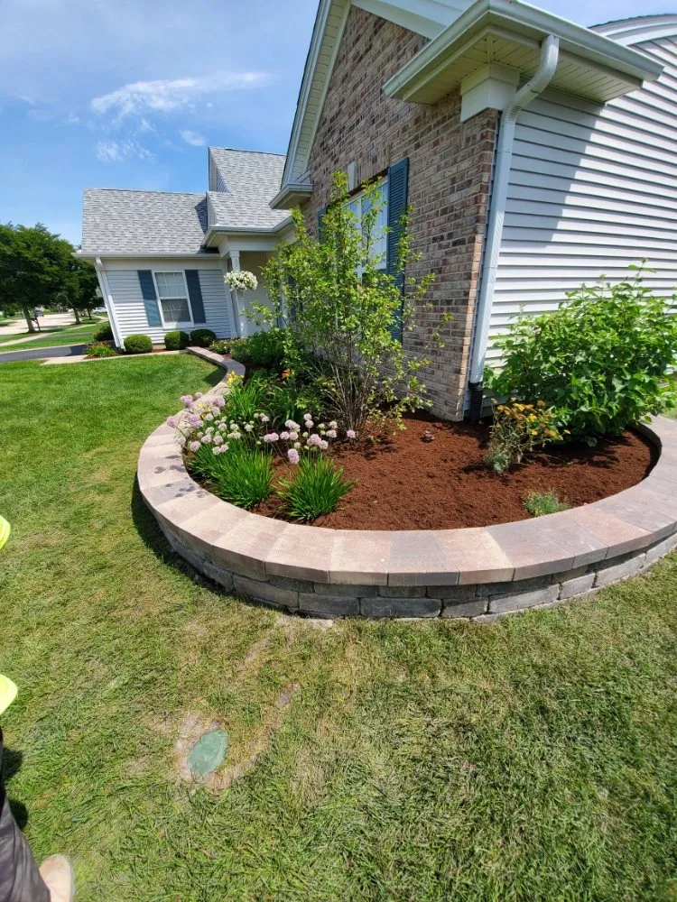 Reliable yard maintenance for beautiful yards across Lake Villa, IL - Efrain's Brick Paving & Landscaping
