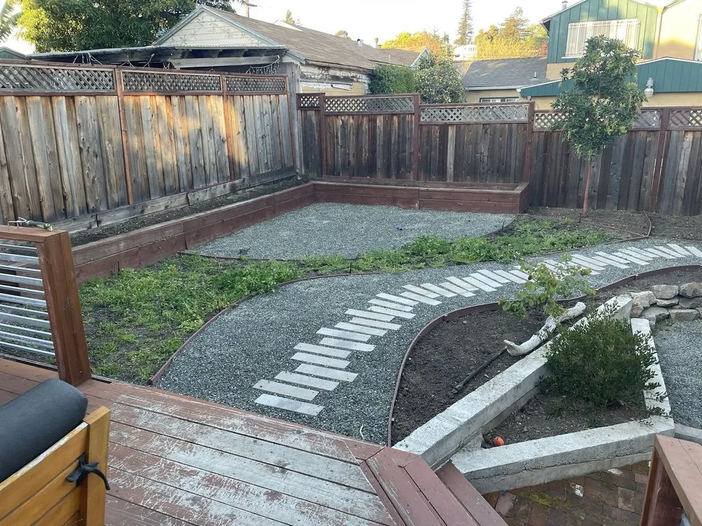 Custom lawn care service in Oakland, CA - Efrain’s Gardening Services