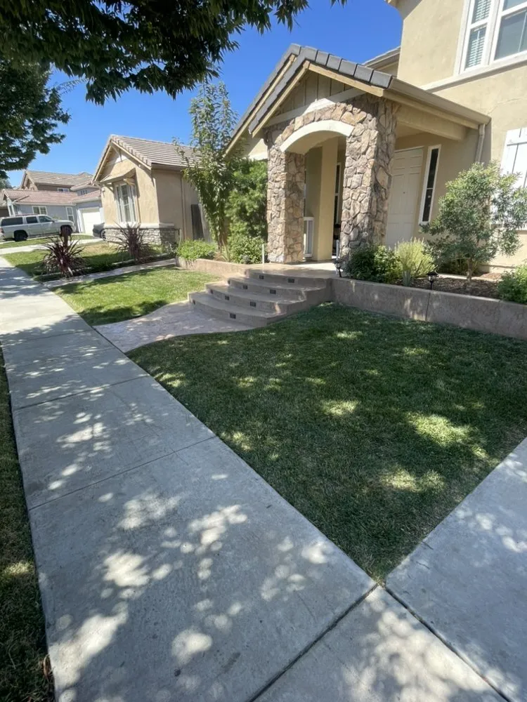 Reliable lawn mowing service in Patterson, CA by Efrains Gardening Services
