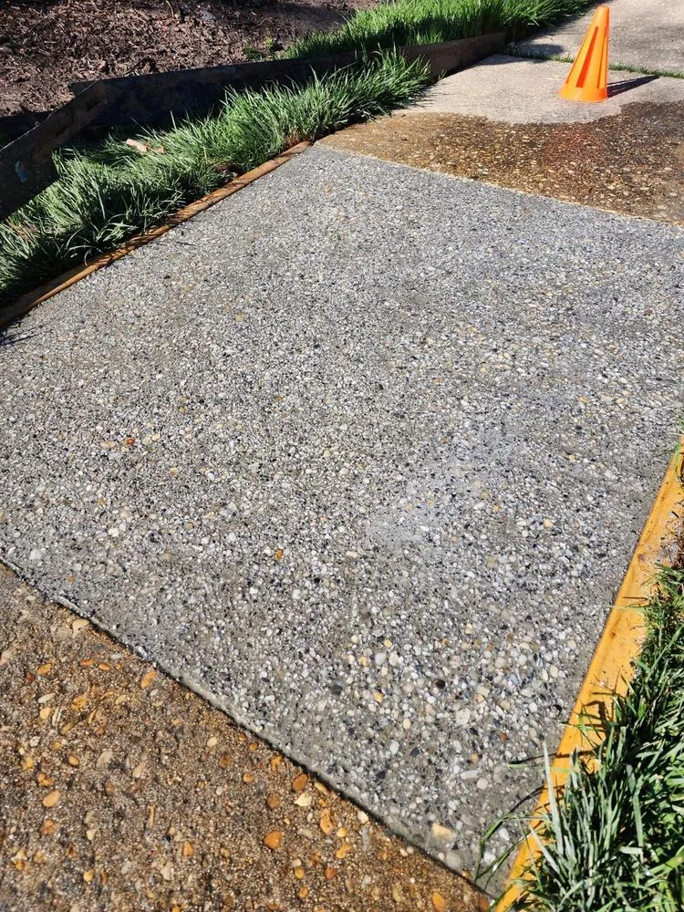 Reliable lawn care service in Richmond, VA by Efreen Lawn Care & Landscaping