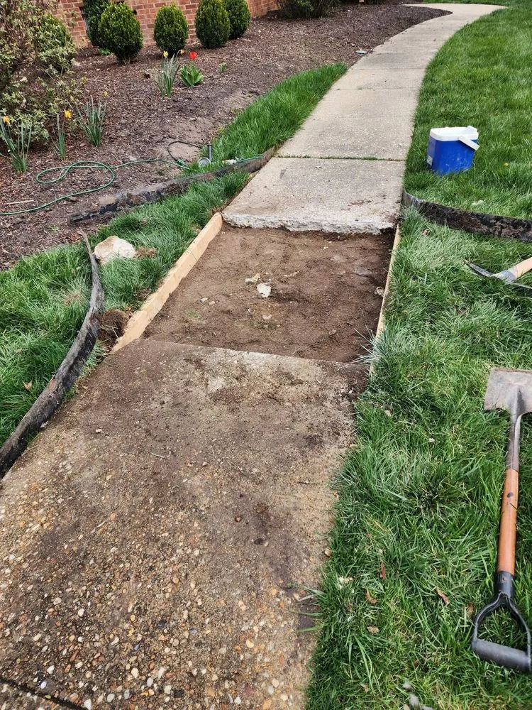 Top-rated lawn mowing service for beautiful yards across Richmond, VA - Efreen Lawn Care & Landscaping