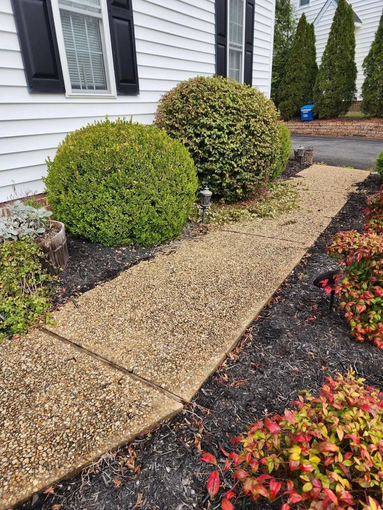 Reliable lawn mowing service for residential properties in Richmond, VA by Efreen Lawn Care & Landscaping