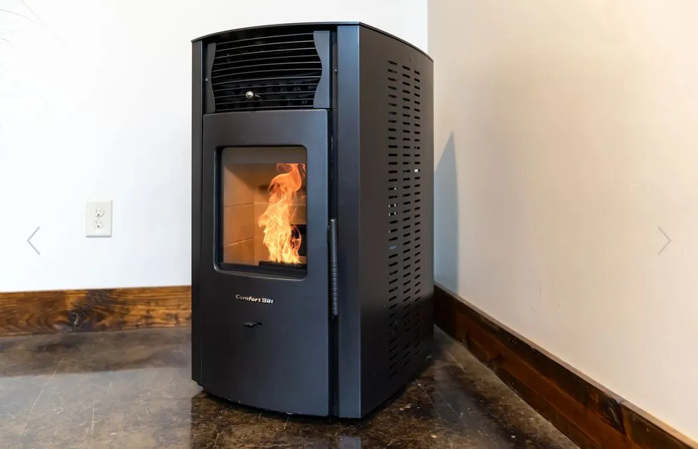 Reliable yard cleanup service for year-round maintenance in Bowling Green, VA by E.G Home Services