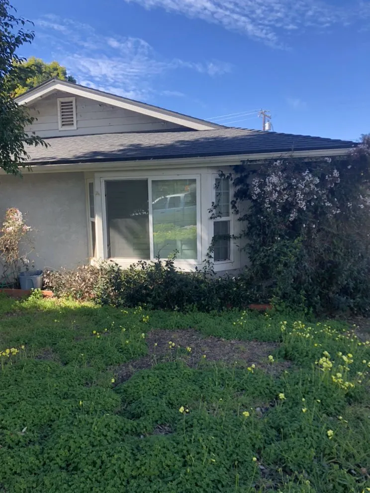 Expert lawn mowing service for homes in Ventura, CA by EG Landscaping And designs