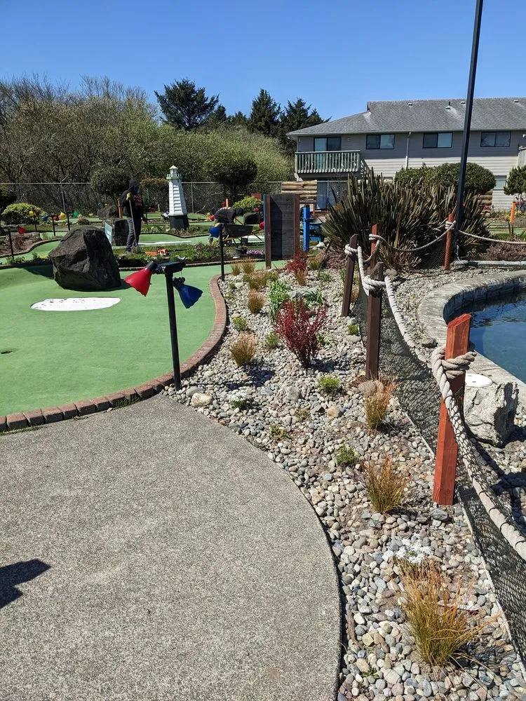 Expert lawn care service in Aberdeen, WA by E&H landscape service